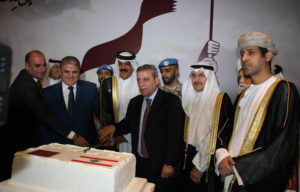 قطع قالب الحلوى